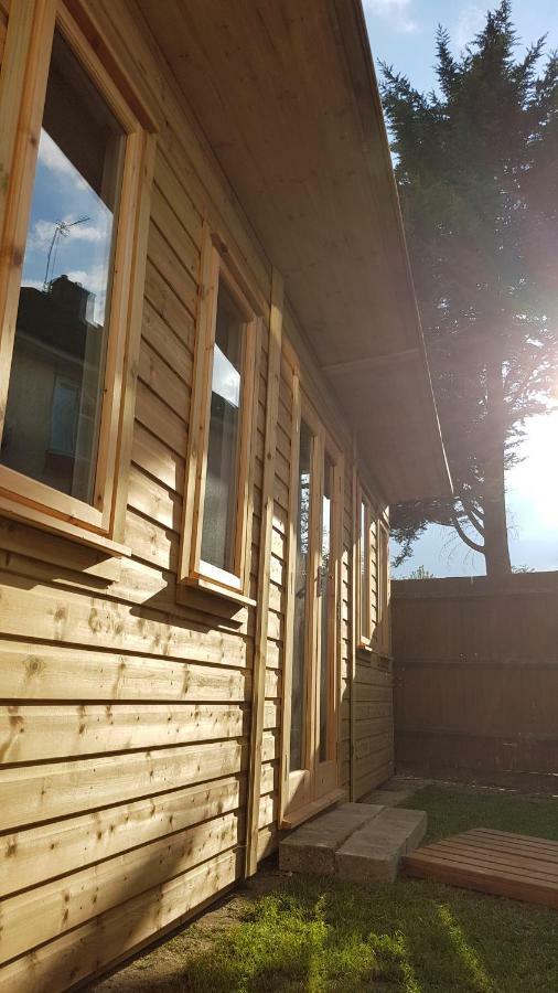 Urban Log Cabin Near Zone 2 Tube Londres Exterior foto